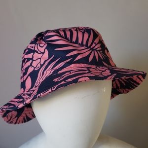 Young & Reckless Bucket Hat navy blue and pink